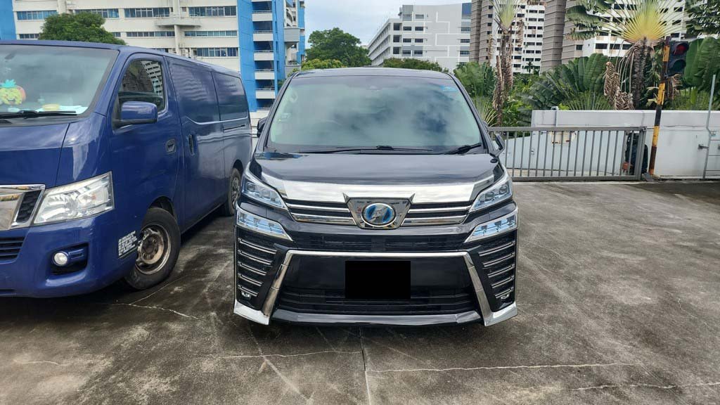 Toyota Vellfire Hybrid 2.5Z Cvt (Hybrid)