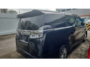 Toyota Vellfire Hybrid 2.5Z Cvt (Hybrid)