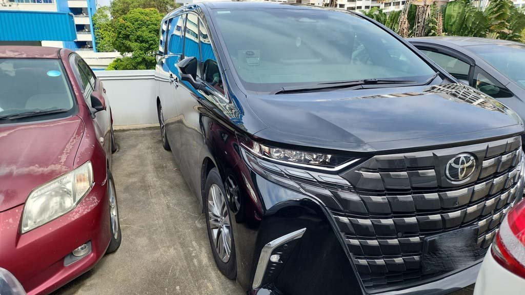 Toyota Alphard Hybrid Z (Hybrid)