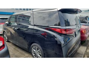 Toyota Alphard Hybrid Z (Hybrid)