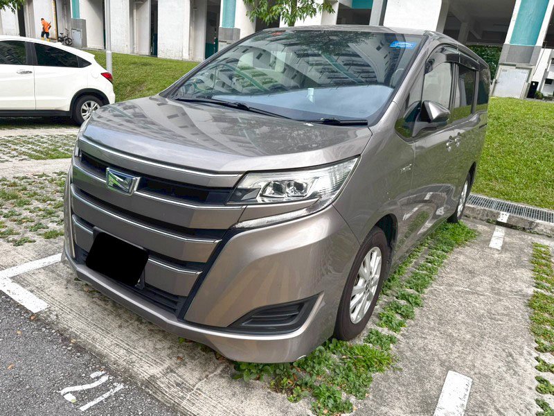 Toyota Noah 1.8x At Abs D/airbag 2wd 5dr (Hybrid)