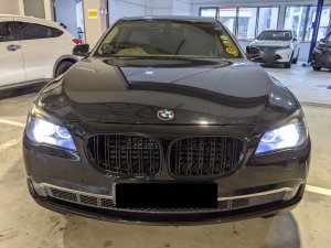 BMW 750li Sr Hid Nav Int A/str Rr/ent Tv Hud (COE Till 07/2031)