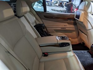 BMW 750li Sr Hid Nav Int A/str Rr/ent Tv Hud (COE Till 07/2031)