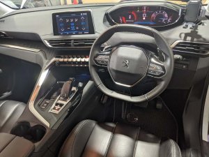 Peugeot 3008 1.2 Eat8 Active Premium