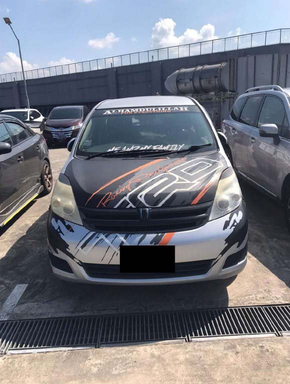 Toyota Isis 1.8lx A