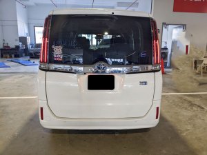 Toyota Noah 1.8x Cvt (Hybrid)
