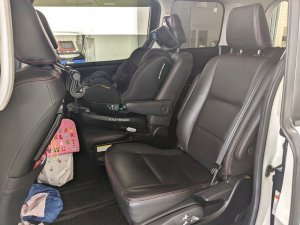Toyota Noah 1.8x Cvt (Hybrid)