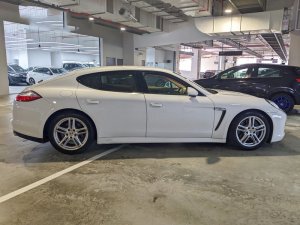 Porsche Panamera (COE Till 12/2031)