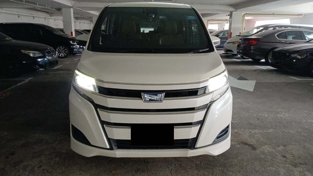 TOYOTA NOAH HYBRID 7-SEATER 1.8X CVT