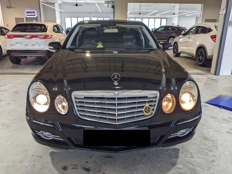 Mercedes Benz E200k (COE Till 11/2026)