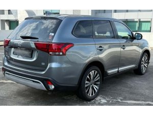 Mitsubishi Outlander 2.0 CVT