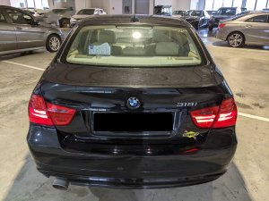 BMW 318i 2.0l A/t Abs D/airbag 2wd 4dr (COE Till 02/2030)