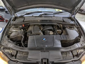 BMW 318i 2.0l A/t Abs D/airbag 2wd 4dr (COE Till 02/2030)