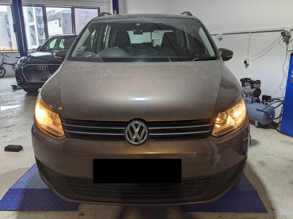 Volkswagen Touran 1.4l At Tsi 1t32b4 (COE Till 01/2031)
