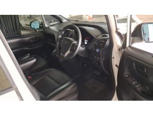 Toyota Noah 7 Seater 1.8x Cvt (Hybrid)