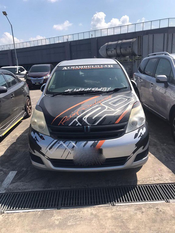 Toyota Isis 1.8lx A (COE Till 08/2028)