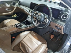 Mercedes Benz E200 Sedan Avg (r18 Led)
