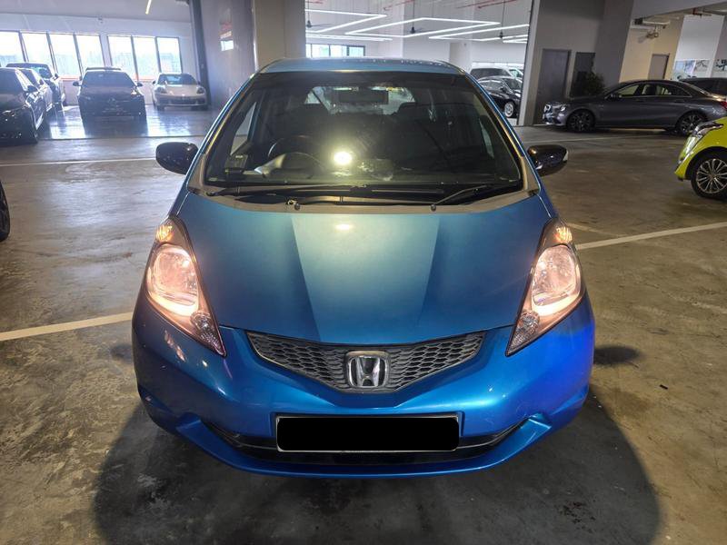 Honda Jazz 1.3l A (COE Till 11/2028)