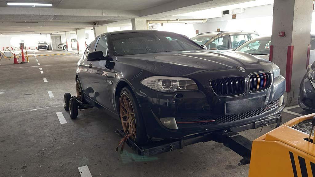 BMW 523I 2.5 AT Abs D/Ab 2wd 4dr Gas/d Nav (COE Till 11/2030)