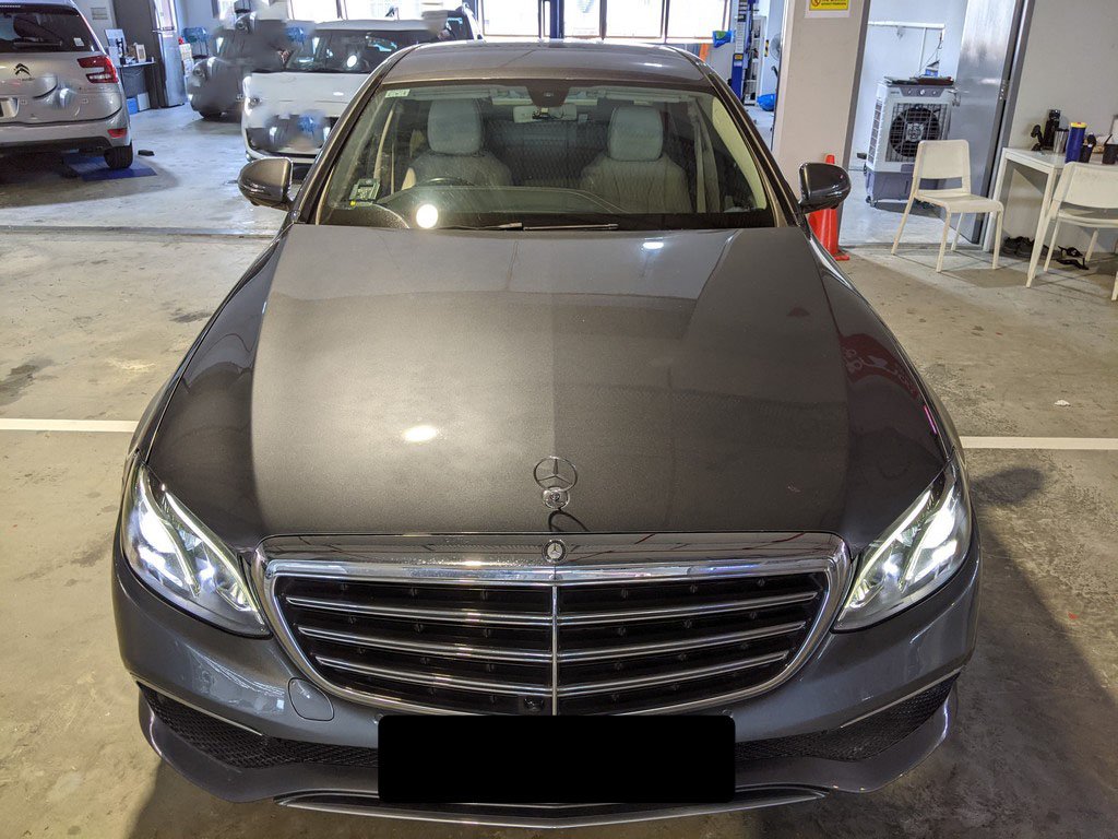 Mercedes Benz E200 Exclusive (r18 Led)