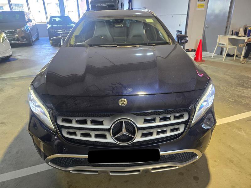 Mercedes Benz Gla180 Urban (r18 Led)