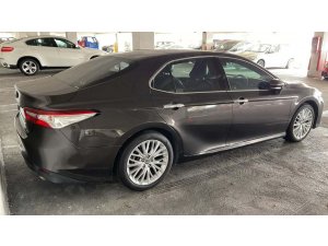 Toyota Camry 4-Door Sedan (Auto) 2.5