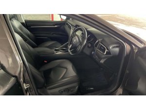 Toyota Camry 4-Door Sedan (Auto) 2.5