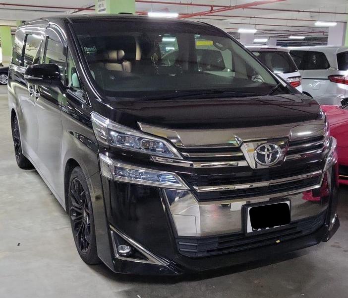 Toyota Vellfire Elegance Moonroof (auto)