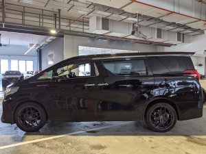 Toyota Alphard 2.5X Cvt Abs D/Airbag 2wd 5dr