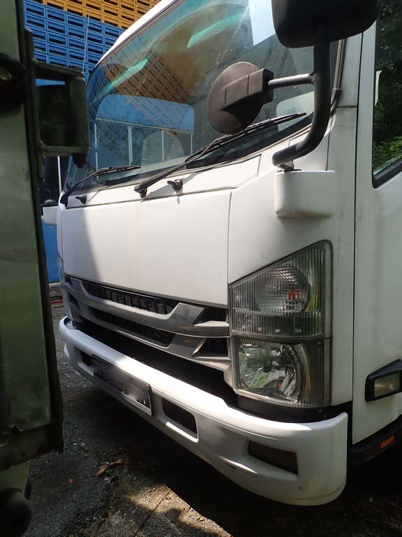 Toyota Hiace Van Turbo 5dr MT