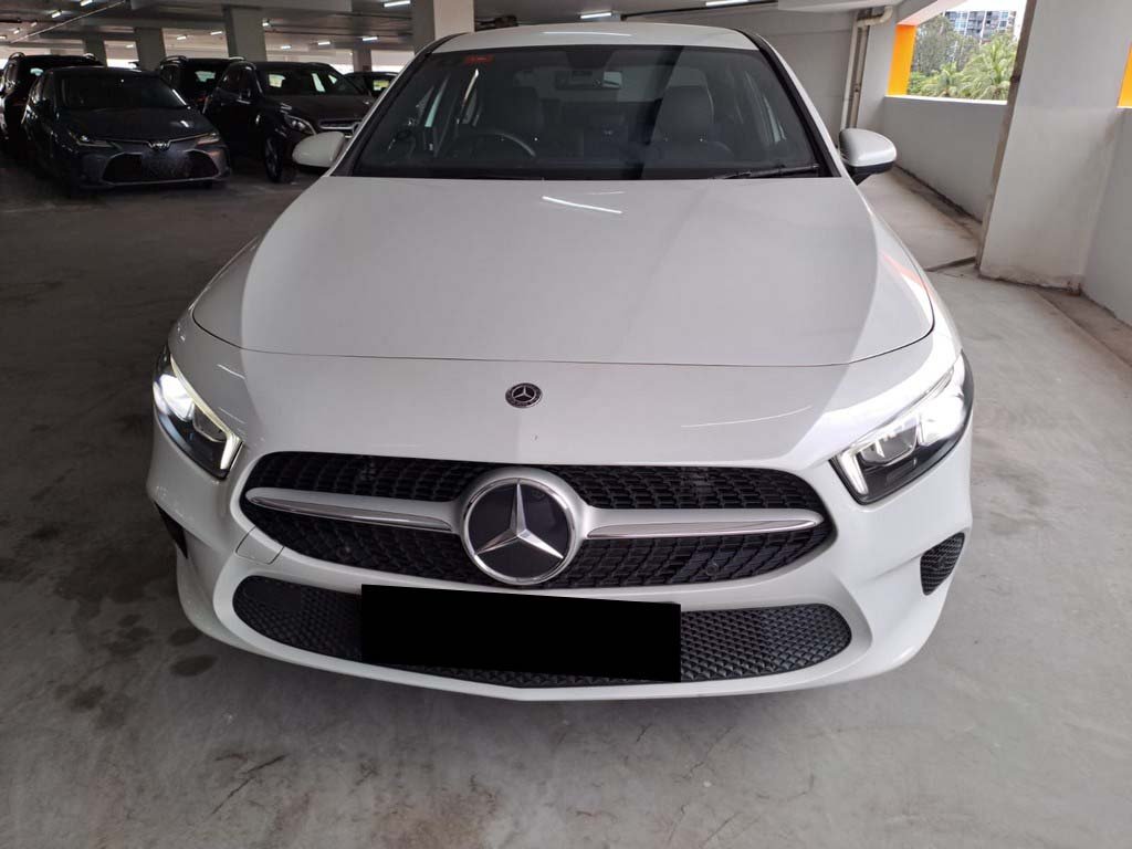 Mercedes Benz A200 Saloon Progressive (R18 Led)