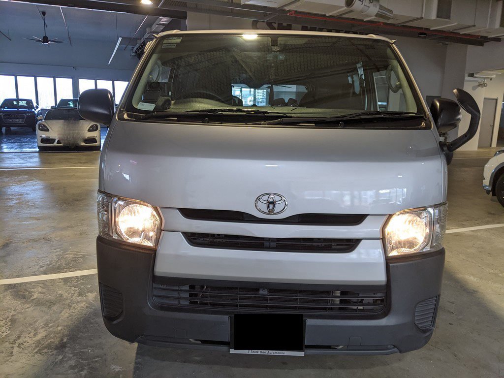 Toyota Hiace 3.0 Dx Diesel Turbo Mt 2wd Lgv