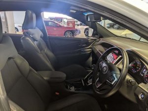 Toyota Harrier G Grade