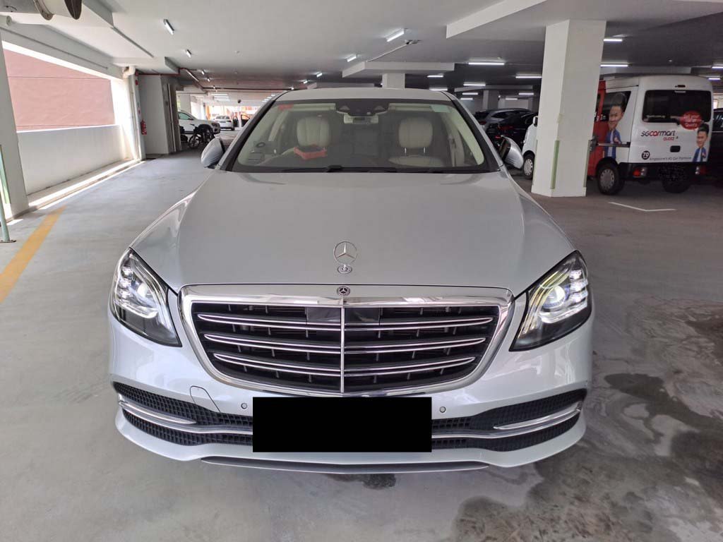 Mercedes Benz S320L (R19 Led)