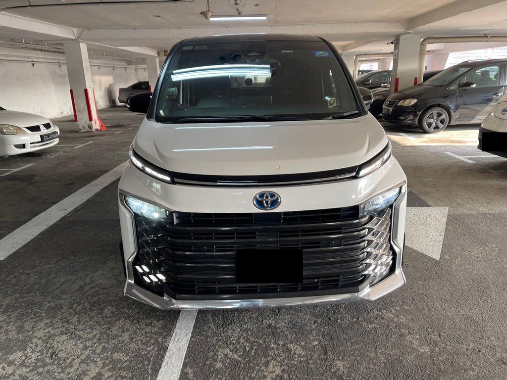 Toyota Voxy 1.8 S Z (Hybrid)