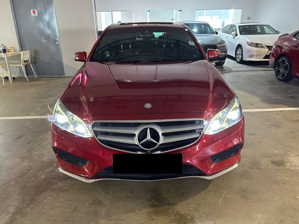 Mercedes Benz E250 Sedan Edition E (R18 Led SR)