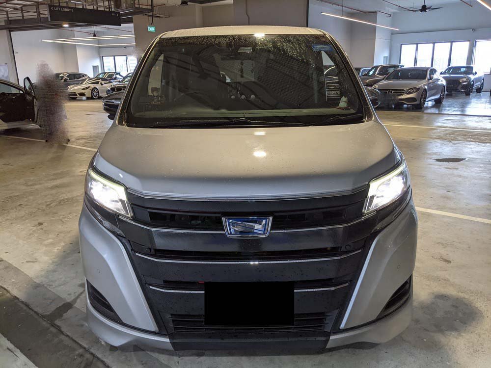 Toyota Noah 1.8X Hybrid Cvt (Hybrid)