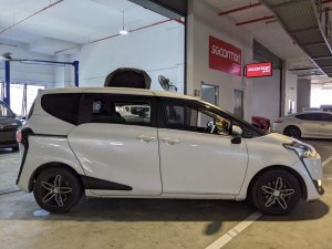 Toyota Sienta 1.5G A