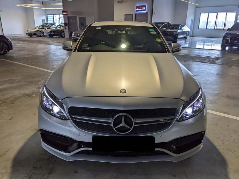 Mercedes Benz C63 Amg S (r19 Led)