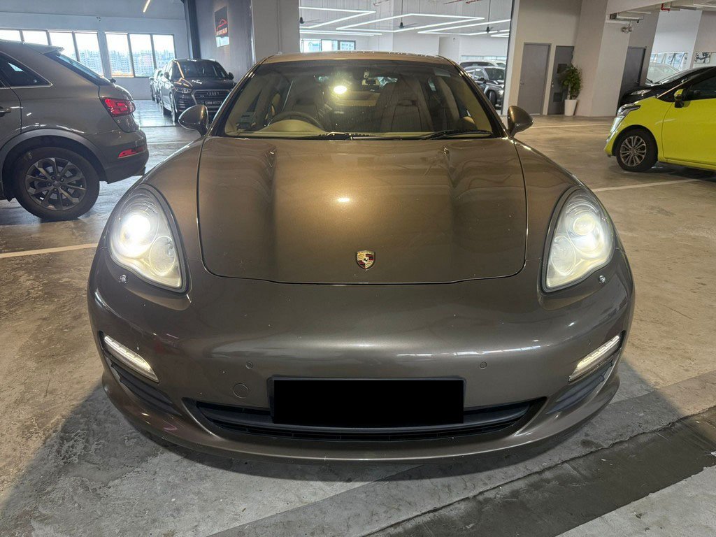 Porsche Panamera (COE Till 11/2031)