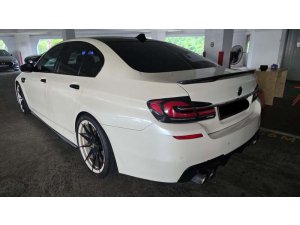 BMW 520i 2.0l At D/ab 2wd 4dr Gas/d Nav (COE Till 04/2031)