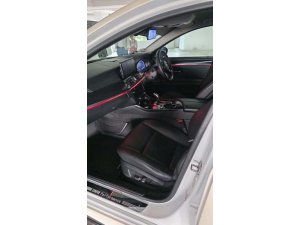 BMW 520i 2.0l At D/ab 2wd 4dr Gas/d Nav (COE Till 04/2031)