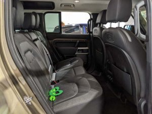 Land Rover Defender 110 2.0p Awd 5 Seater