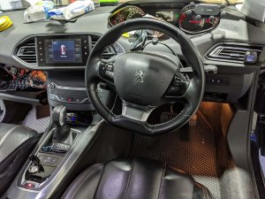 Peugeot 308 SW Allure Puretech 1.2 A/T 2wd S/r
