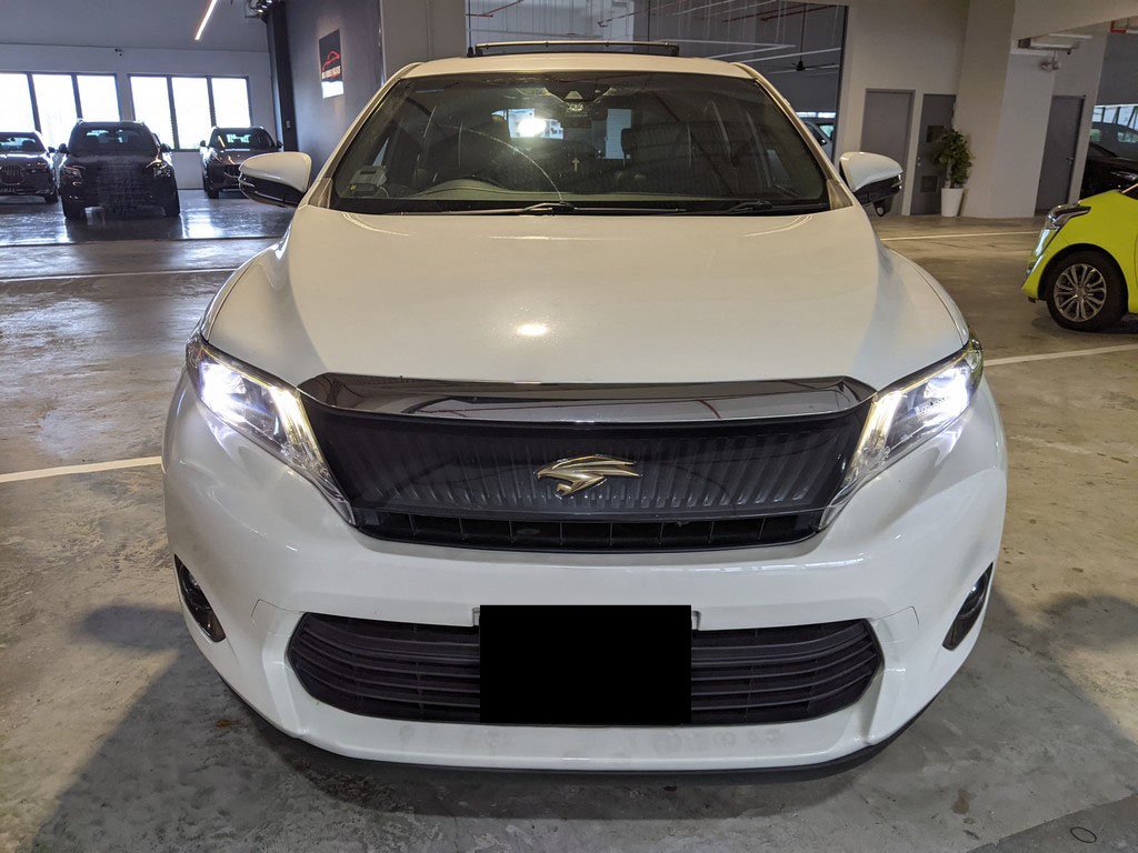 Toyota Harrier Premium 2.0 A