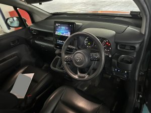 Toyota Sienta Hybrid Standard (Hybrid)
