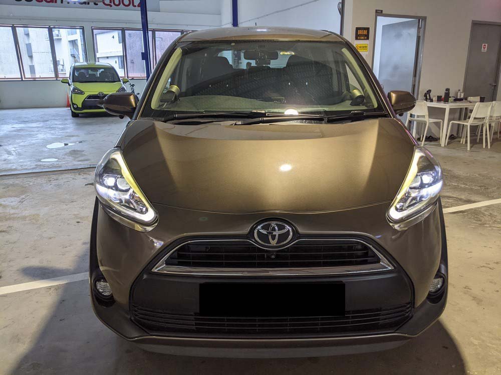 Toyota Sienta Elegance (Auto)