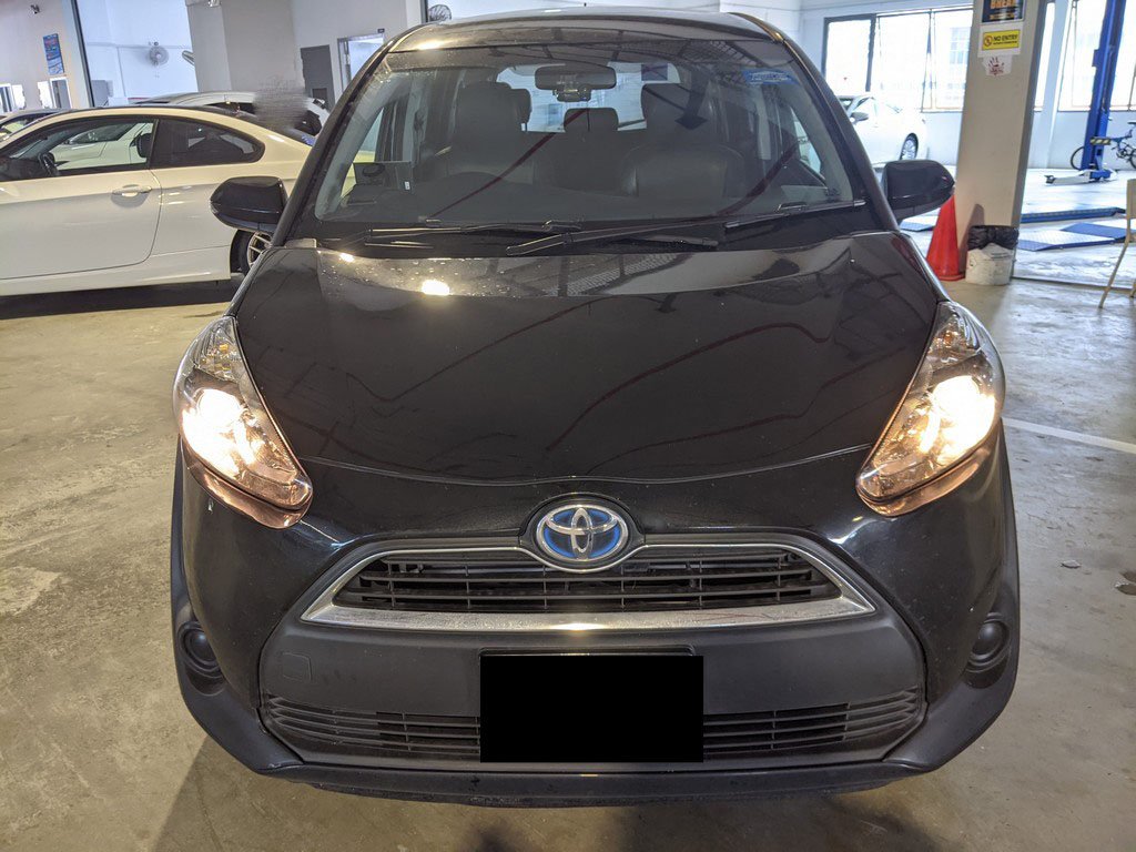 Toyota Sienta 1.5x Cvt (Hybrid)