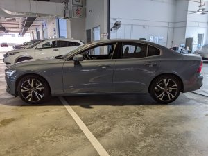 Volvo S60 B4 Plus (Hybrid)