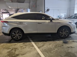 Toyota Harrier Suv (at) (2wd) Premium (Hybrid)
